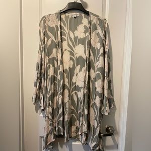 Lightweight wrap